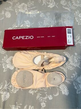 Capezio Womens Hanami Light Pink Ballet shoe